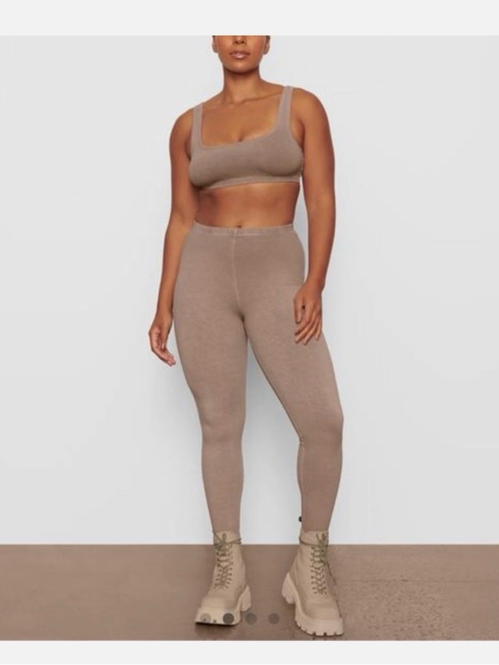 Skims Outdoor Leggings in DESERT